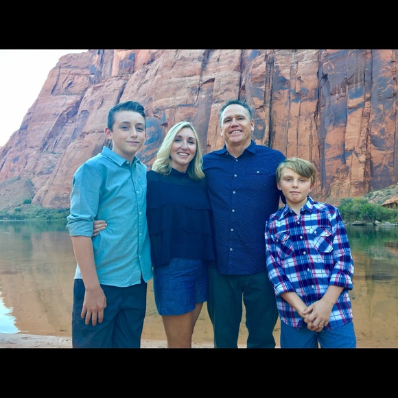 Meet your Posher, Sara - Picture 2 of 2